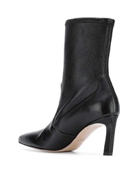 Черные кожаные полусапоги от Stuart Weitzman