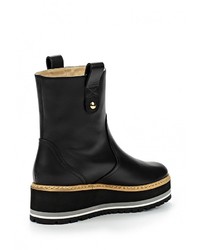 Черные кожаные полусапоги от Vicini Tapeet