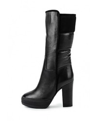 Черные кожаные полусапоги от Vitacci