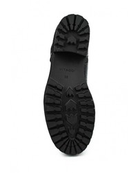 Черные кожаные полусапоги от Vitacci