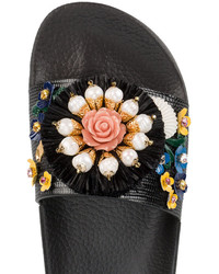 Черные кожаные сандалии на плоской подошве с украшением от Dolce & Gabbana