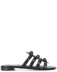 Черные кожаные сандалии на плоской подошве с шипами от Balenciaga