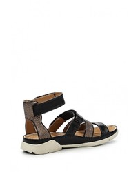 Черные кожаные сандалии на плоской подошве от Clarks