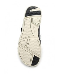 Черные кожаные сандалии на плоской подошве от Clarks