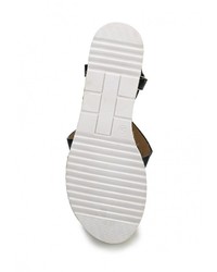 Черные кожаные сандалии на плоской подошве от Coco Perla