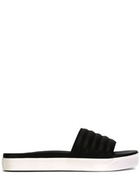 Черные кожаные сандалии на плоской подошве от DKNY