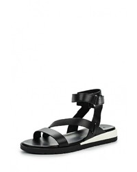 Черные кожаные сандалии на плоской подошве от Pieces
