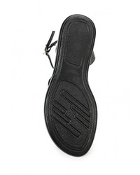 Черные кожаные сандалии на плоской подошве от PTPT