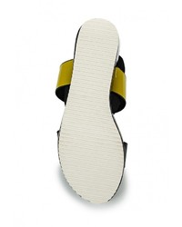 Черные кожаные сандалии на плоской подошве от Wilmar