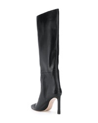 Черные кожаные сапоги от Stuart Weitzman