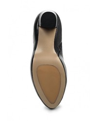 Черные кожаные сапоги от Calipso