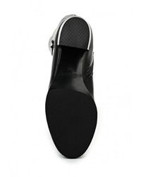 Черные кожаные сапоги от Gotti