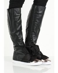 Черные кожаные сапоги от LOST INK