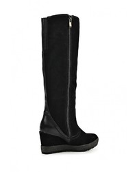 Черные кожаные сапоги от Marco Tozzi