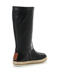 Черные кожаные сапоги от Modelle