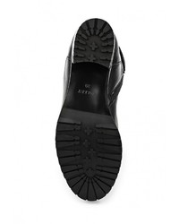 Черные кожаные сапоги от Valley