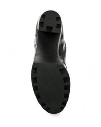 Черные кожаные сапоги от Vitacci