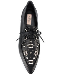 Женские черные кожаные туфли дерби с украшением от Valentino