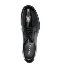 Черные кожаные туфли дерби от Prada