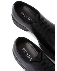 Черные кожаные туфли дерби от Prada