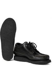Черные кожаные туфли дерби от Yuketen