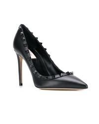 Черные кожаные туфли с шипами от Valentino