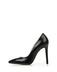 Черные кожаные туфли от Bata