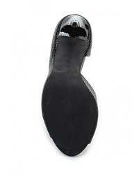 Черные кожаные туфли от Inario