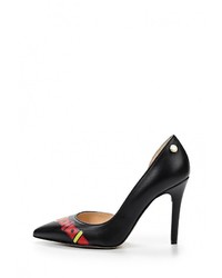 Черные кожаные туфли от Love Moschino