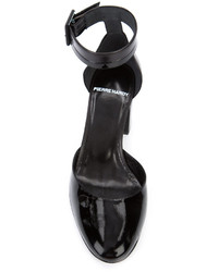 Черные кожаные туфли от Pierre Hardy