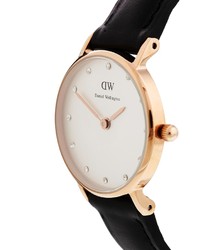 Женские черные кожаные часы от Daniel Wellington