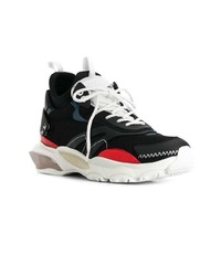 Мужские черные кроссовки от Valentino