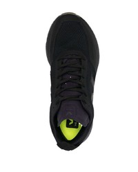 Мужские черные кроссовки от Veja