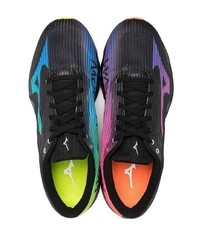 Мужские черные кроссовки от Mizuno