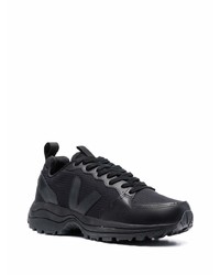 Мужские черные кроссовки от Veja