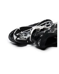 Мужские черные кроссовки от Mizuno