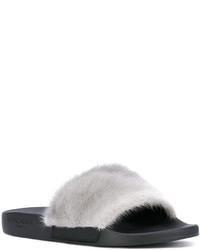 Черные меховые сандалии на плоской подошве от Givenchy