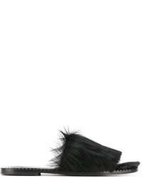 Черные меховые сандалии на плоской подошве от Tomas Maier