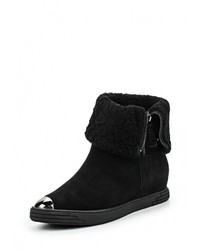 Черные полусапоги от Just Couture