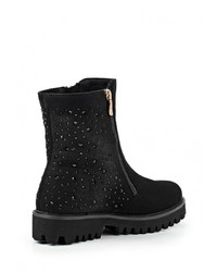 Черные полусапоги от Wilmar