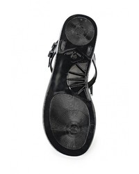 Черные резиновые сандалии на плоской подошве от Mon Ami