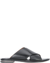 Черные сандалии на плоской подошве с геометрическим рисунком