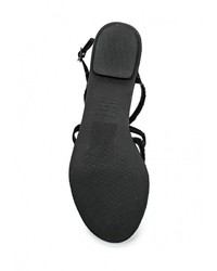 Черные сандалии на плоской подошве от Aldo