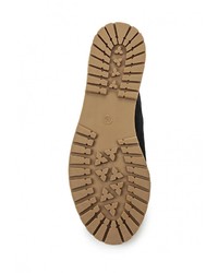 Черные сандалии на плоской подошве от Corina