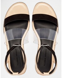 Черные сандалии на плоской подошве от Pull&Bear