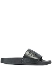 Черные сандалии на плоской подошве от McQ by Alexander McQueen