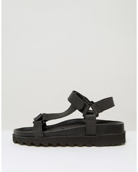 Черные сандалии на плоской подошве от Sixty Seven