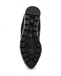 Черные сапоги от Daze