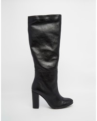 Черные сапоги от Warehouse