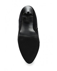 Черные сапоги от Via Giulia